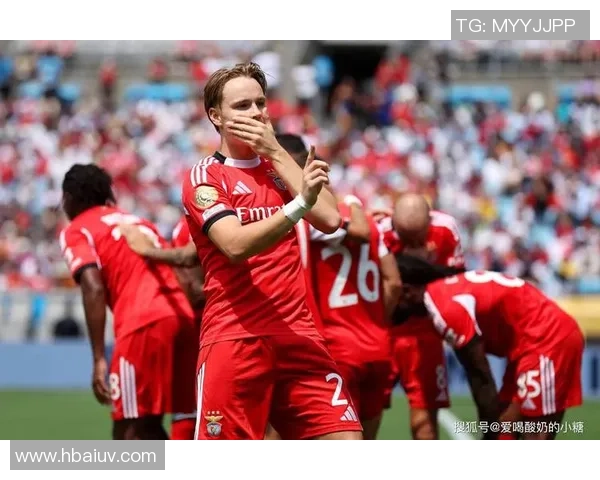 足总杯经典对决AC米兰惊天逆转曼城全场沸腾瞬间回顾