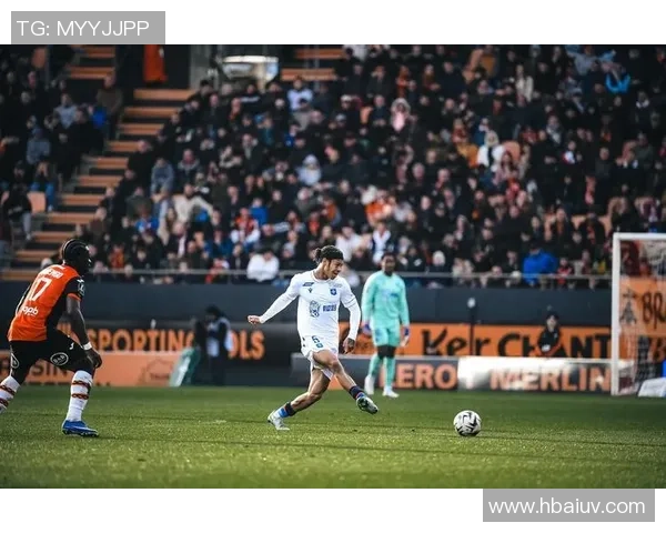 德甲精彩对决巴黎圣日耳曼与里昂战平引发全场热烈反响